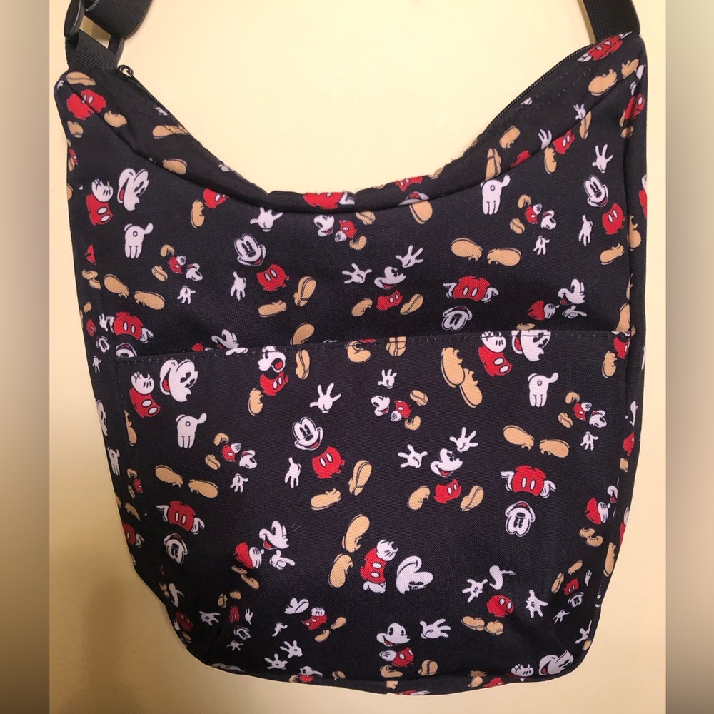 Disney Mickey Mouse Crossbody Bag 🐭